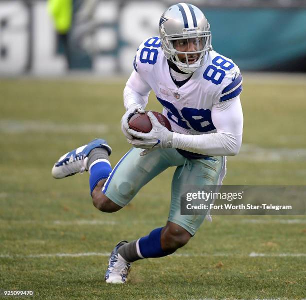 Dallas Cowboys wide receiver Dez Bryant runs after catching the ball during the third quarter against the Philadelphia Eagles at Lincoln Financial...