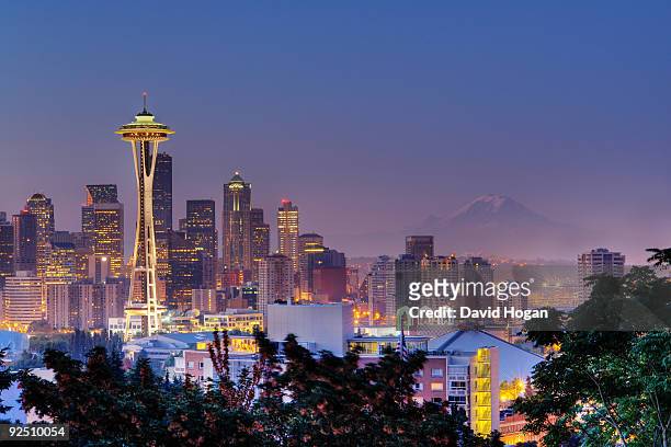 seattle skyline at dusk - seattle stock pictures, royalty-free photos & images