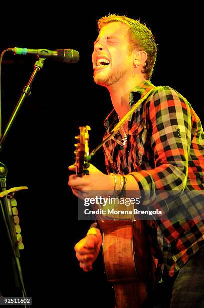 British singer James Morrison performs at Alcatraz club on October 29, 2009 in Milan, Italy.