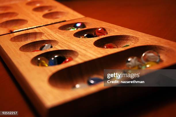 games – mancala - mancala stockfoto's en -beelden