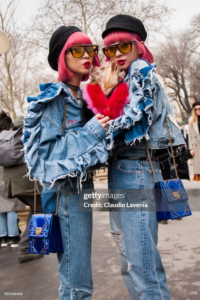 Street Style : Paris Fashion Week Womenswear Fall/Winter 2018/2019 : Day Two