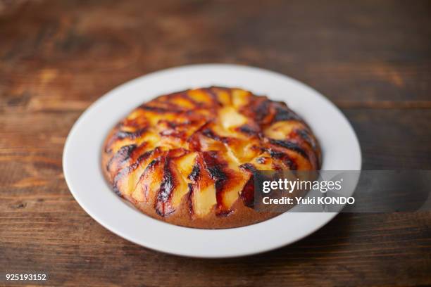 apple-kuchen - tarte tatin stock-fotos und bilder