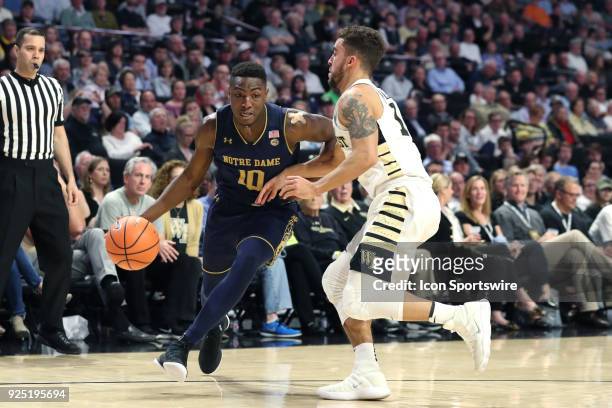 Notre Dame's Temple TJ Gibbs and Wake Forest's Mitchell Wilbekin during the Wake Forest Demon Deacons game versus the Notre Dame Fighting Irish on...