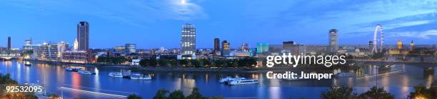 river thames and south bank, london, uk - royal national theater stock pictures, royalty-free photos & images