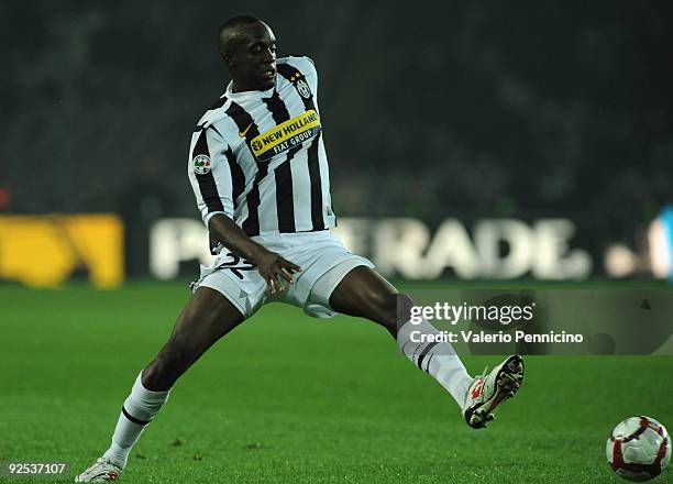 Mohamed Lamine Sissoko of Juventus FC in action during the Serie A match between Juventus FC and UC Sampdoria at Olimpico Stadium on October 28, 2009...
