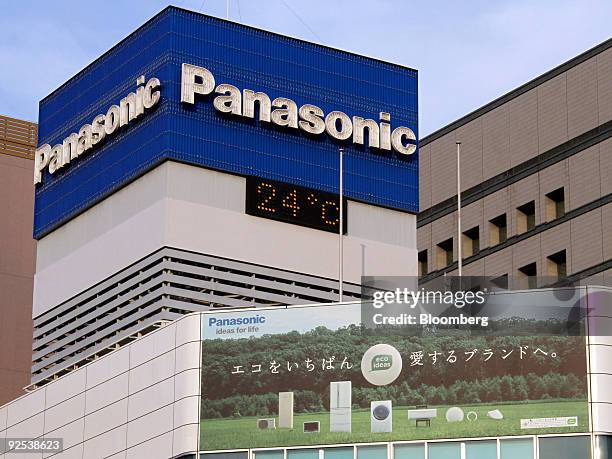 Panasonic Sign 1,597 Panasonic Corp Stock Photos, High-Res Pictures, and Images ...