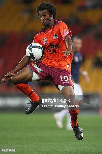 Isaka Cernak of the Roar controls the ball during the round 13 A-League match between the Brisbane Roar and the Newcastle Jets at Suncorp Stadium on...