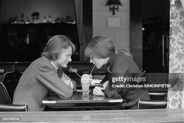 Paris - French singer Claude François with his partner the Italian record producer and former singer : Caterina Caselli