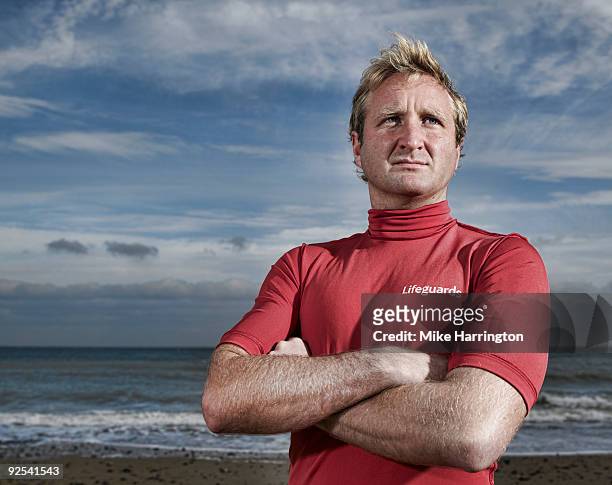 lifeguard  - rettungsschwimmer stock-fotos und bilder