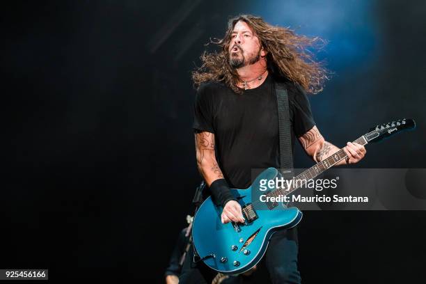 Dave Grohl singer member of the band Foo Fighters performs live on stage at Allianz Parque on February 27, 2018 in Sao Paulo, Brazil.
