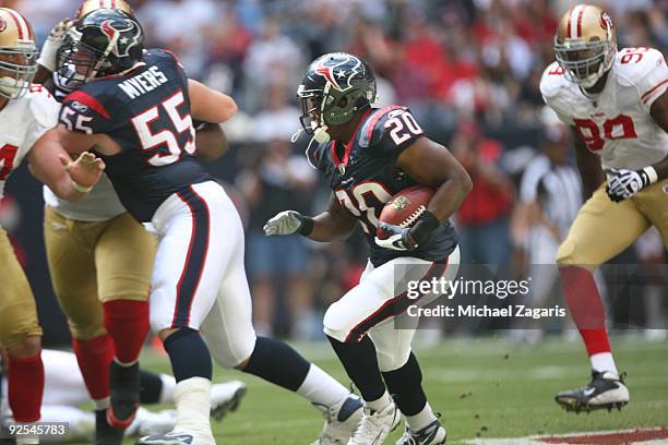 Steve Slaton of the Houston Texans runs with the ball during the game against the San Francisco 49ers at Reliant Stadium on October 25, 2009 in...