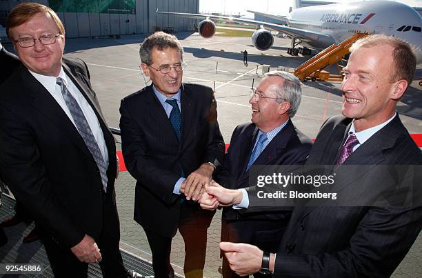 James Moravecek, president of Engine Alliance, Jean-Cyril Spinetta, chairman of the board of Air France-KLM, Pierre-Henri Gourgeon, chief executive...