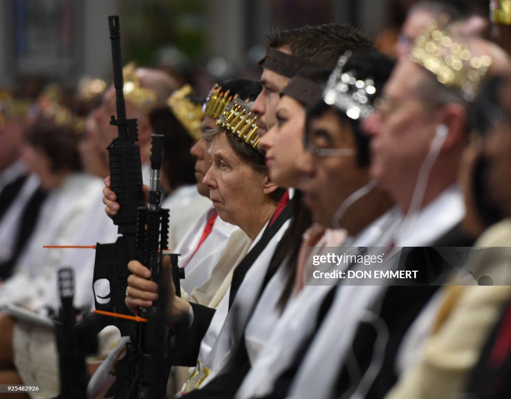 TOPSHOT-US-RELIGION-POLITICS-GUNS