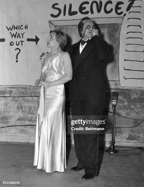 This is a scene from skits presented by the Women's National Press Club at their annual dinner and stunt party in Washington. Mrs. Franklin D....