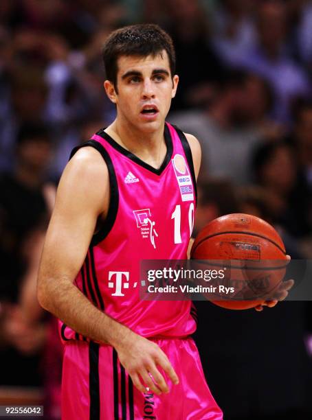 Jared Jordan of Baskets in action during the Beko Basketball Bundesliga game between Telekom Baskets and Alba Berlin at Telekom Dome on October 30,...