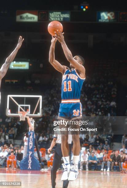 Rod Basketball 1,074 Rod Strickland Photos & High Res Pictures - Getty Images