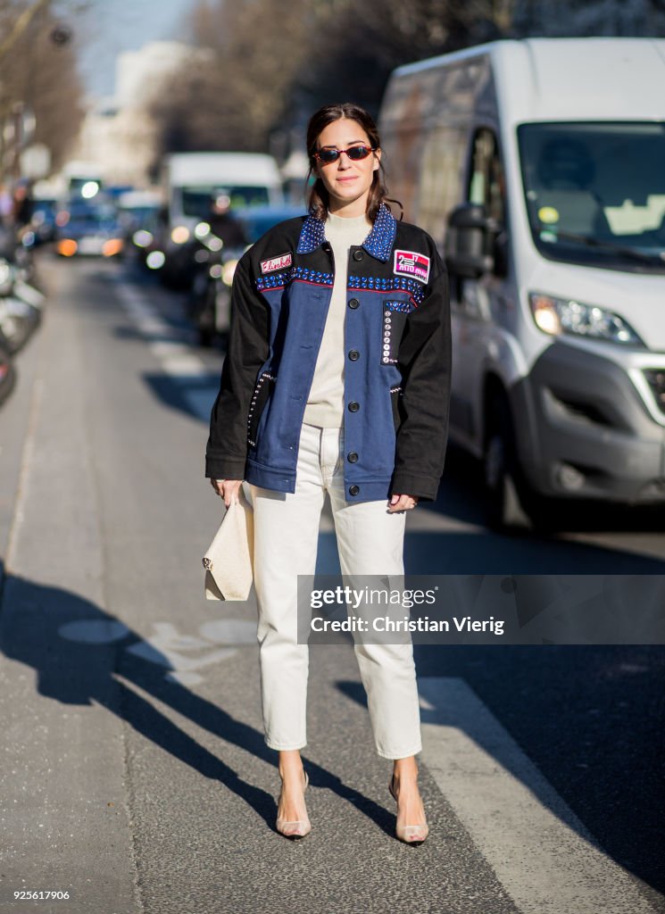 Street Style : Paris Fashion Week Womenswear Fall/Winter 2018/2019 : Day Three