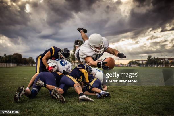 touchdown! - touchdown stock pictures, royalty-free photos & images
