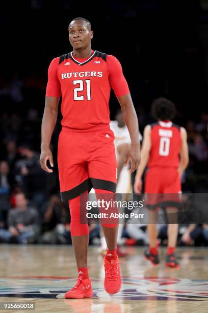 Mamadou Doucoure of the Rutgers Scarlet Knights reacts in the first half against the Minnesota Golden Gophers during the Big Ten Basketball...