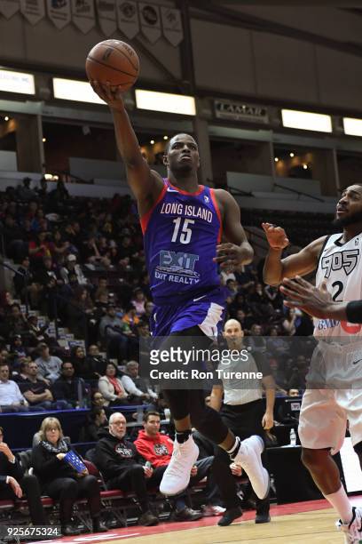 Mississauga, CANADA Isaiah Whitehead of the Long Island Nets shoots the ball against the Raptors 905 on February 28, 2018 at the Hershey Centre in...