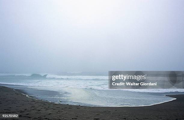 seascape on a foggy day - giordani walter stockfoto's en -beelden