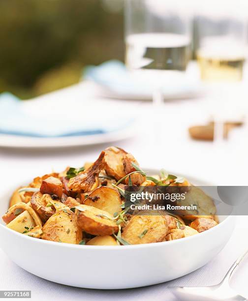 fried potatoes - bratkartoffel stock-fotos und bilder