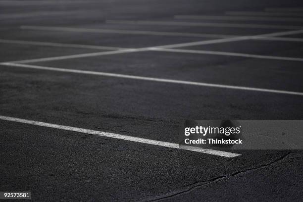 vacant parking lot - thinkstock 個照片及圖片檔