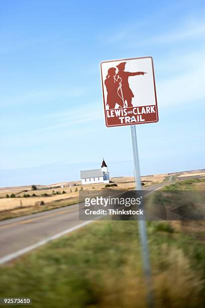 lewis and clark sign, north dakota - thinkstock 個照片及圖片檔