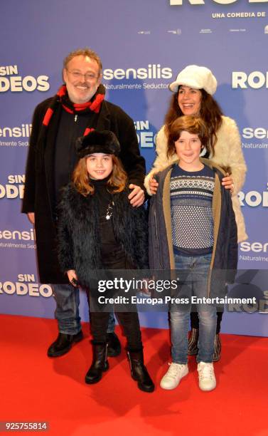 Pablo Carbonell, Maria Arellano and their daughter Mafalda Carbonell attend the photocall premiere of 'Sin Rodeos' at the capitol cinema on February...