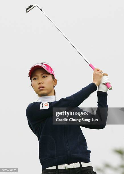 Momoko Ueda of Japan hits a teeshot in the 4th hole during round two of Hana Bank Kolon Championship at Sky 72 Golf Club on October 31, 2009 in...