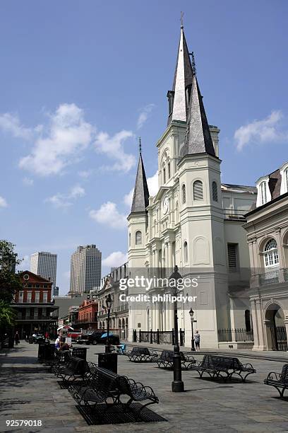 st. louis cathedral - side view - st louis cathedral new orleans 個照片及圖片檔