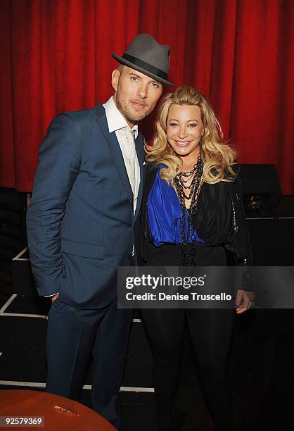 Matt Goss and Taylor Dayne Pose for photos at Matt Goss "Live From Las Vegas" at The Palms Casino Resort on October 30, 2009 in Las Vegas, Nevada.