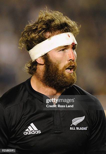 Jason Eaton of the All Blacks leaves the field for the blood bin during the 2009 Bledisloe Cup match between the New Zealand All Blacks and the...