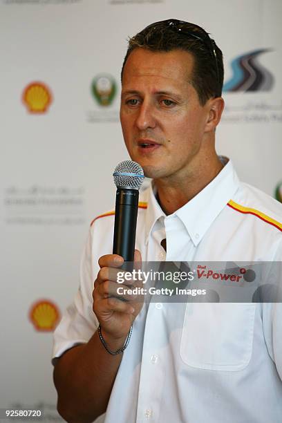 Mark Goodluck Shell Racing 243 Shell At The Abu Dhabi F1 Grand Prix Stock Photos, High-Res ...