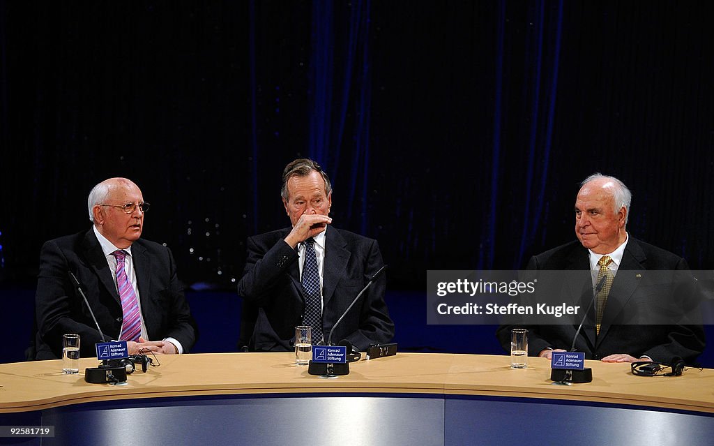 Bush, Gorbachev And Kohl Celebrate 20 Years Fall Of The Berlin Wall