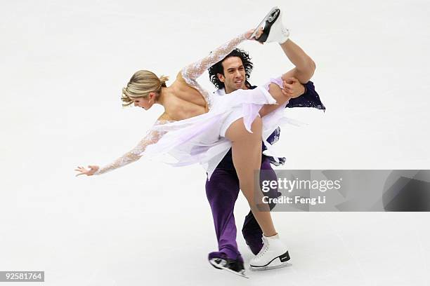 Gold medalists Tanith Belbin and Benjamin Agosto of the USA skate in the Ice Dancing Free Dance during the Cup of China ISU Grand Prix of Figure...