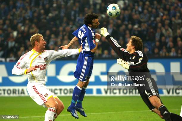 Vicente Sanchez of Schalke heads his teams second goal during the Bundesliga match between FC Schalke 04 and Bayer 04 Leverkusen at the Veltins Arena...