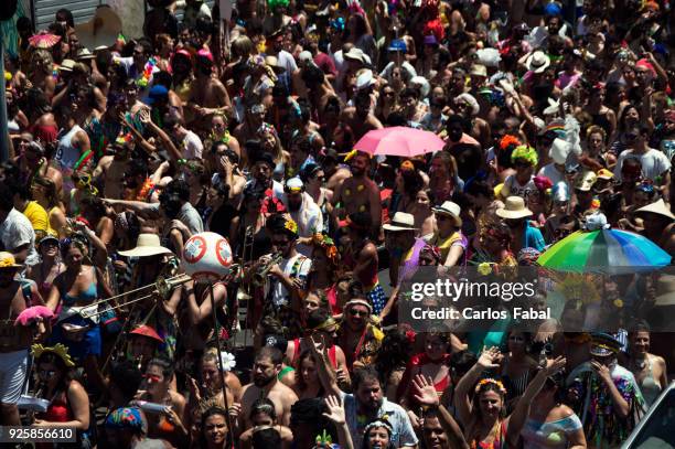 rio de janeiro carnaval - block party stock pictures, royalty-free photos & images