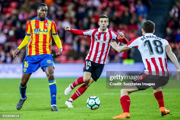 Geoffrey Kondogbia of Valencia CF, Markel Susaeta of Athletic Bilbao during the La Liga Santander match between Athletic de Bilbao v Valencia at the...