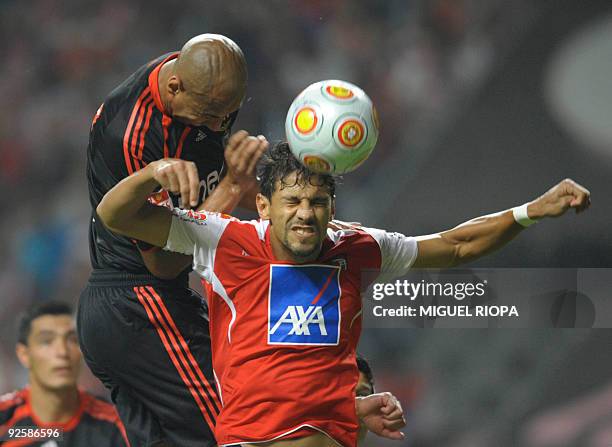 Braga´s Moises Pinheiro from Brazil vies with SL Benfica's Anderson 'Luisao' Silva from Brazil during their Portuguese league football match at the...