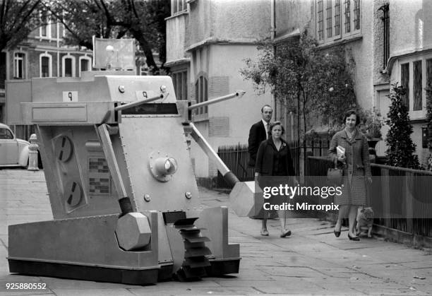 War Machines used by intelligent computer, WOTAN, in Doctor Who BBC TV Series, Episodes titled The War Machines. First aired 25th June 1966....