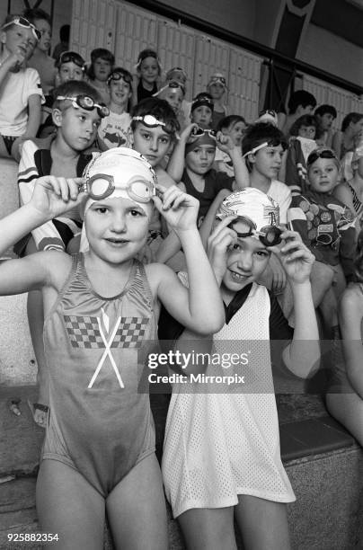 Borough of Kirklees Tiger Sharks swimming gala at Cambridge Road Baths, 30th November 1991.