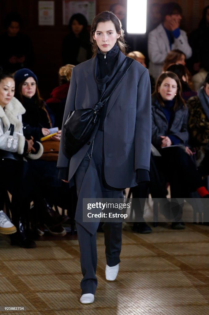 Lemaire : Runway - Paris Fashion Week Womenswear Fall/Winter 2018/2019