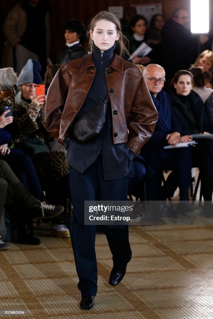 Lemaire : Runway - Paris Fashion Week Womenswear Fall/Winter 2018/2019