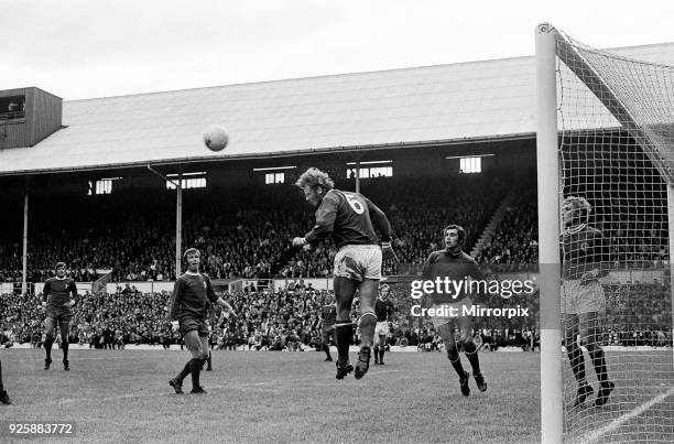 Leicester City 1-0 Liverpool, Charity Shield football match at Filbert Street, Leicester on Saturday 7th August 1971. Arsenal won the double in...