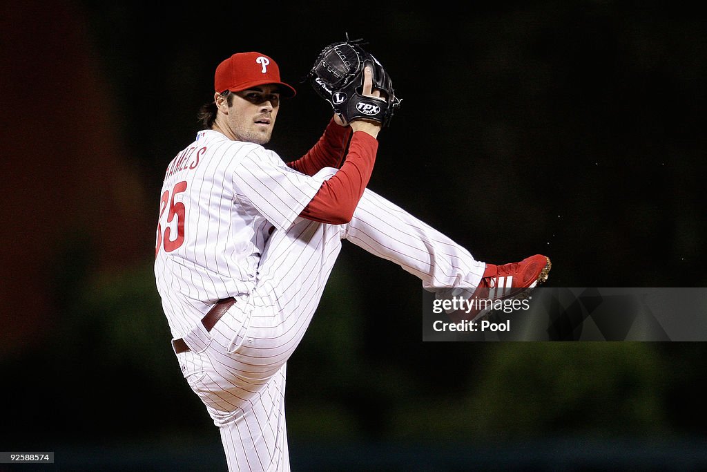 New York Yankees v Philadelphia Phillies, Game 3