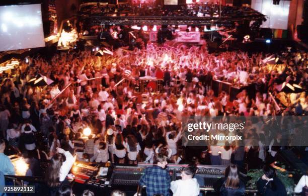 The Mall nightclub, Stockton, 20th December 1994.