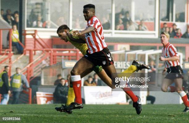 Sunderland 1 -2 Newcastle Football league division one match held at Roker Park, 18th October 1992.