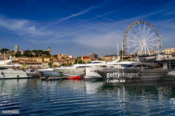 citadel of cannes from the port, provence-alpes-cote d'azur, france - fortress festival 2017 stockfoto's en -beelden