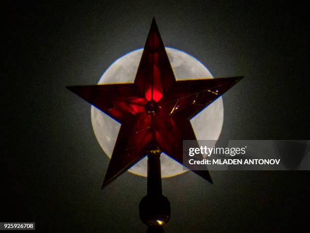 Ruby Moon Setting 105 Ruby Moon Stock Photos, High-Res Pictures, and Images - Getty Images